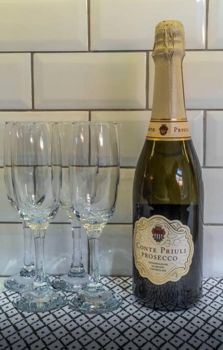 No6 - Beverley - Elegant Townhouse - Central Location Buitenkant foto